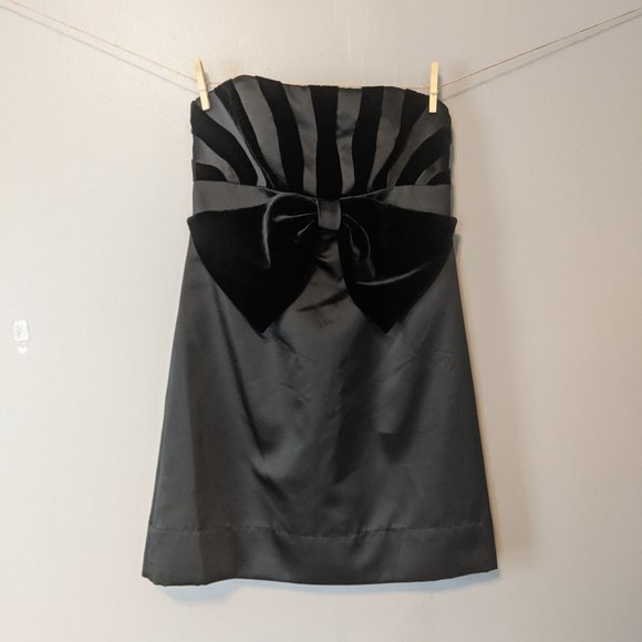 Phoebe Couture Black Velvet Cocktail Dress Size 8 - Picture 2 of 10